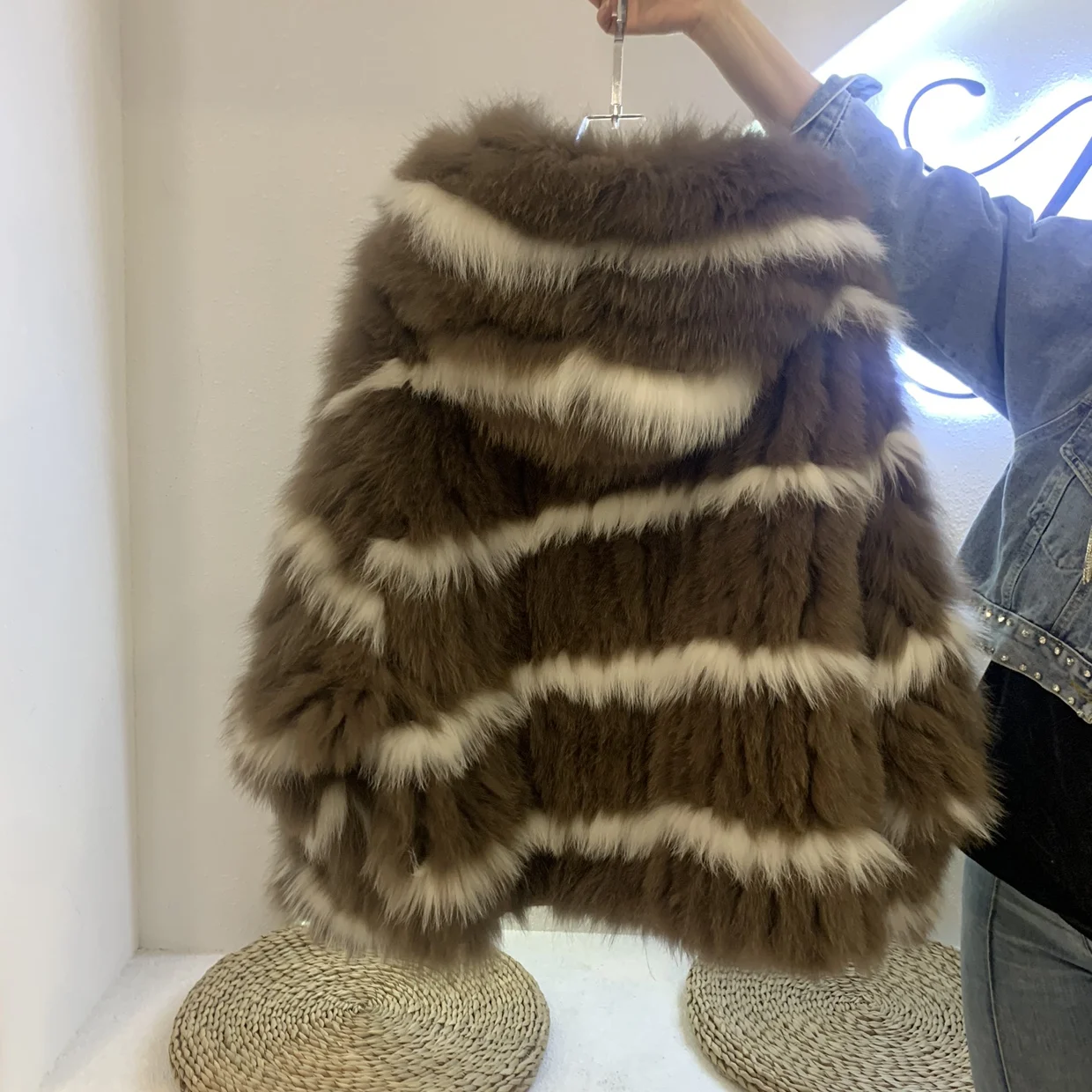 Fashion 2023 Winter New Fox Fur Young Coats Women's Hooded Fur Long Sleeve Contrast Color Round Neck Pocket Zipper Coat