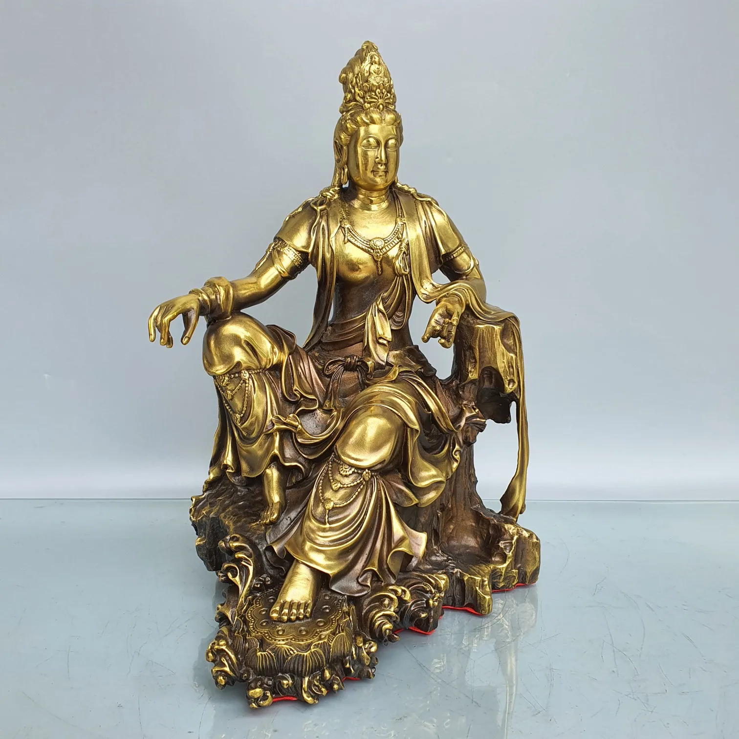 

15"Tibet Temple Collection Brass comfortable Guanyin Bodhisattva Buddha worship buddha Town house Exorcism