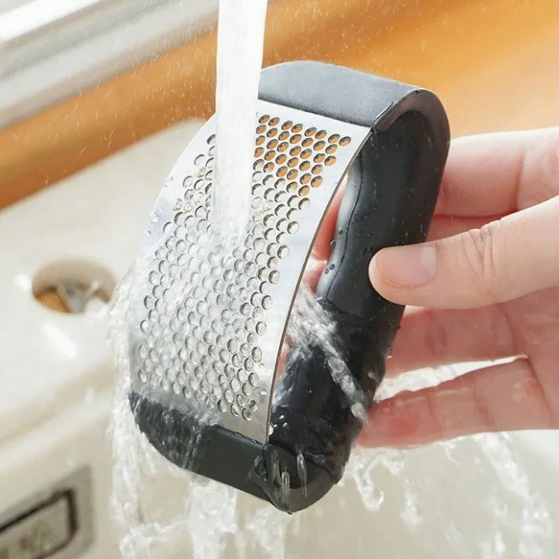 Stainless Steel Garlic Press-Easy-Clean Design with Non-Slip Grip,Efficient Crusher for Ginger/Nuts,Dishwasher Safe Kitchen Tool