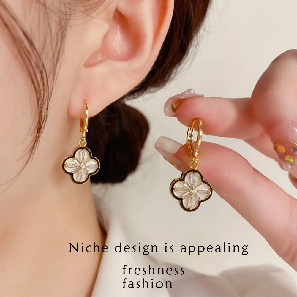 Elegant Fashion Exquisite Micro-inlaid Four-leaf Flower Ear Buckle Female Personality Niche Design Sense Earrings for Women