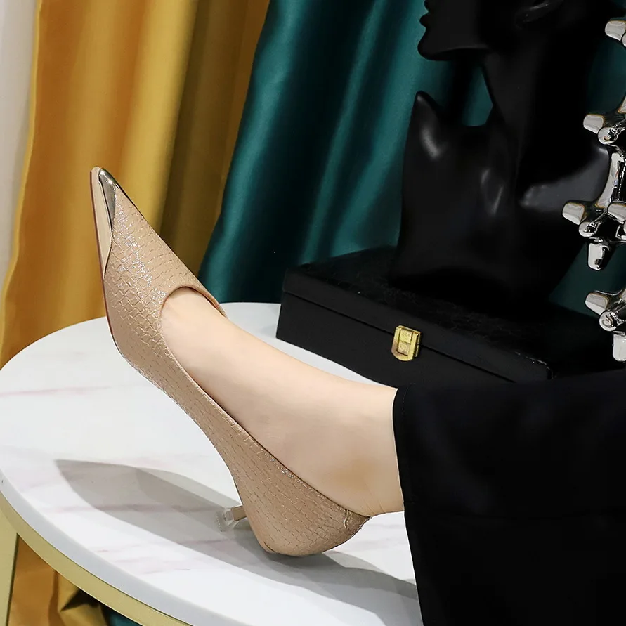 thumbnail image 1 of Zapatos de tacón alto con punta de metal y tacón bajo de piel lacada con diseño de serpiente para mujer, para banquetes, para mujer, talla женские, 1 of 5