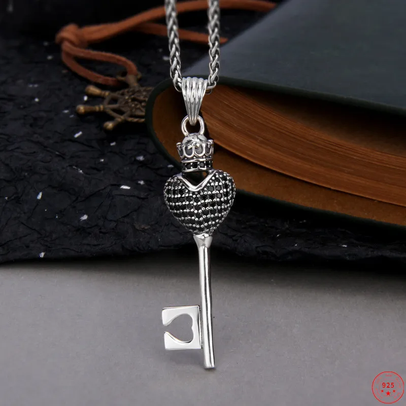 

S925 Sterling Silver Charm Pendants 2023 New Fashion Creative Lovely Heart Key Zircon Argentum Amulet Jewelry for Man Women