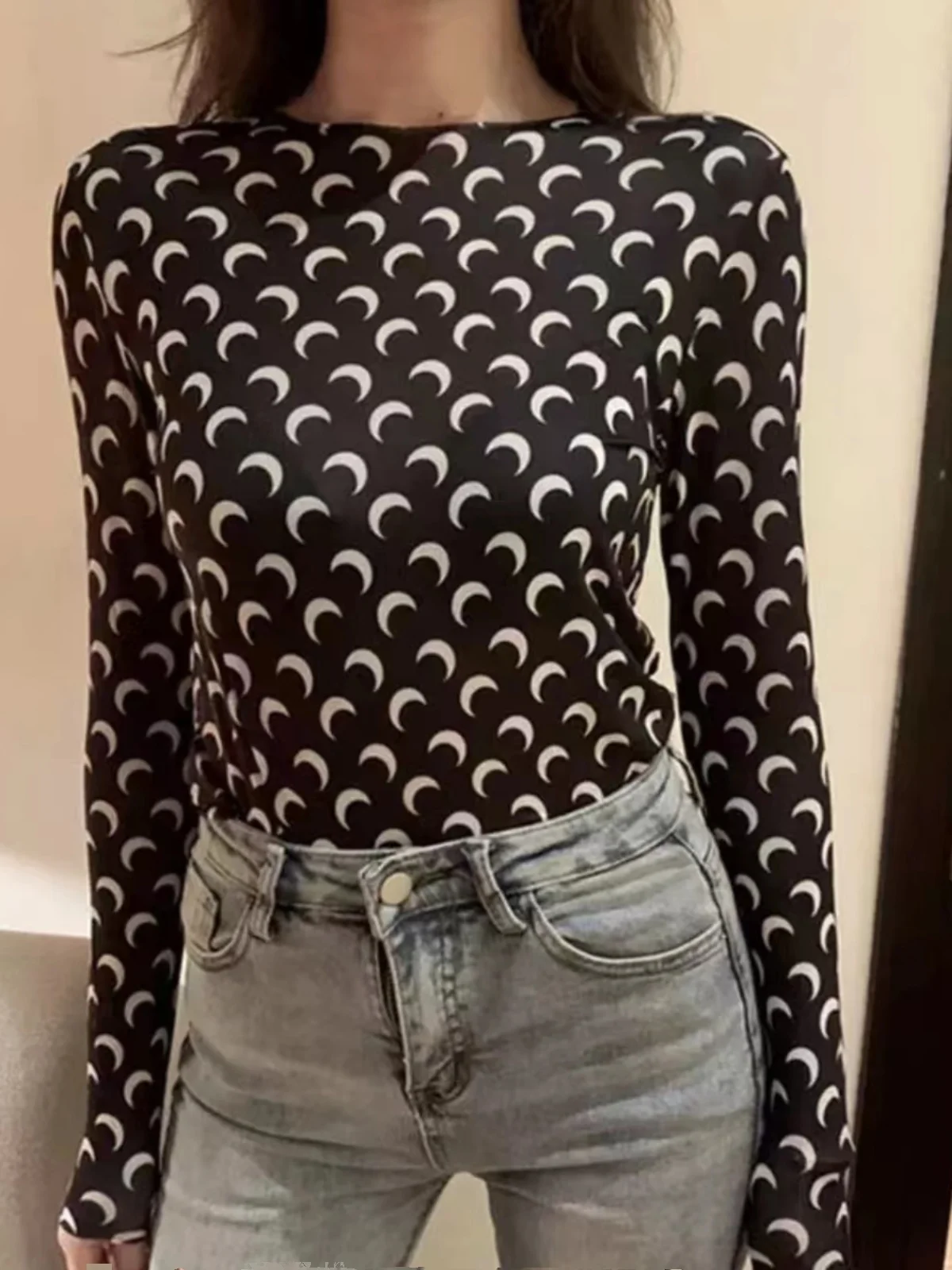 Elastic Slim Long Sve T-irt Crescent Print Street Sle round Ne Casual Faion Women's Autumn Top Polyester Material