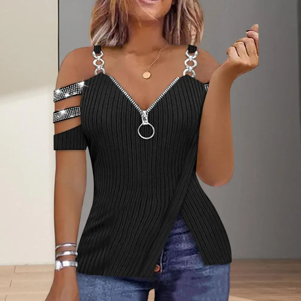 

Metal Chain Embellished Blouse Elegant V-neck Sequin Blouse Trendy Zip Detail Top Minimalistic Split Hem T-shirt Women's Summer