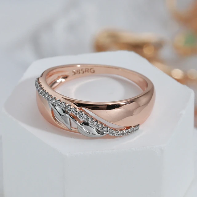 Knot Gold Ring Jewellery India Online - CaratLane.com