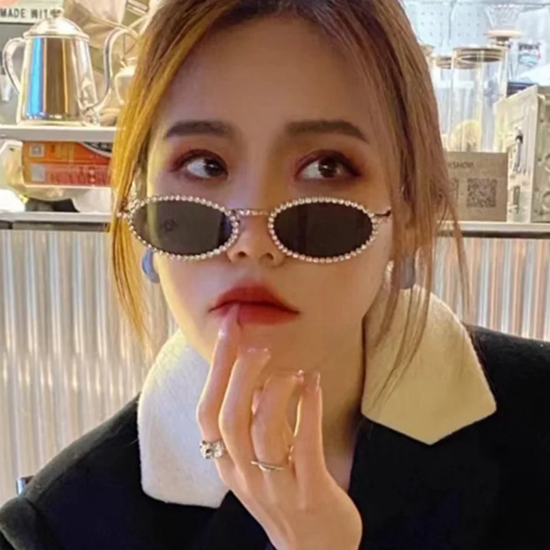 

Rhinestones Decoration Sunglasses Women Oval Shape Cool Y2K Girls Sun Glasses Fashion Trendy Sun Glasses for Women