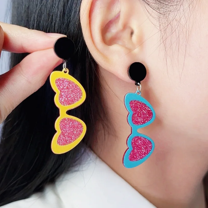 Occhiali Da Sole A Forma Di Cuore Alla Moda Orecchini In Acrilico Per Le Donne San Valentino Occhiali Scuri Goccia Ciondola L'Orecchino Regalo