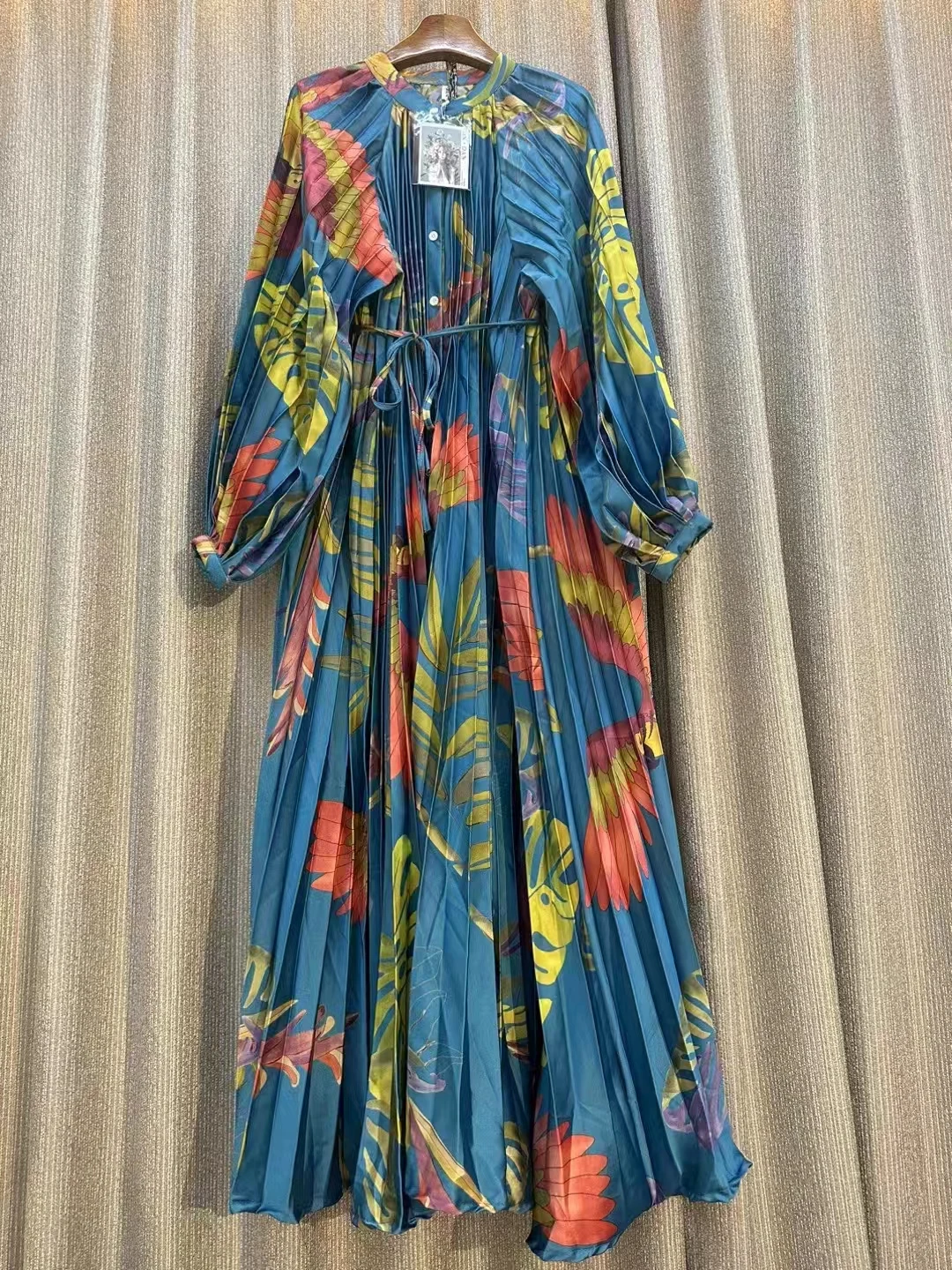 Design Retro Print Round Neck Single Breasted Buckle Waist Loose