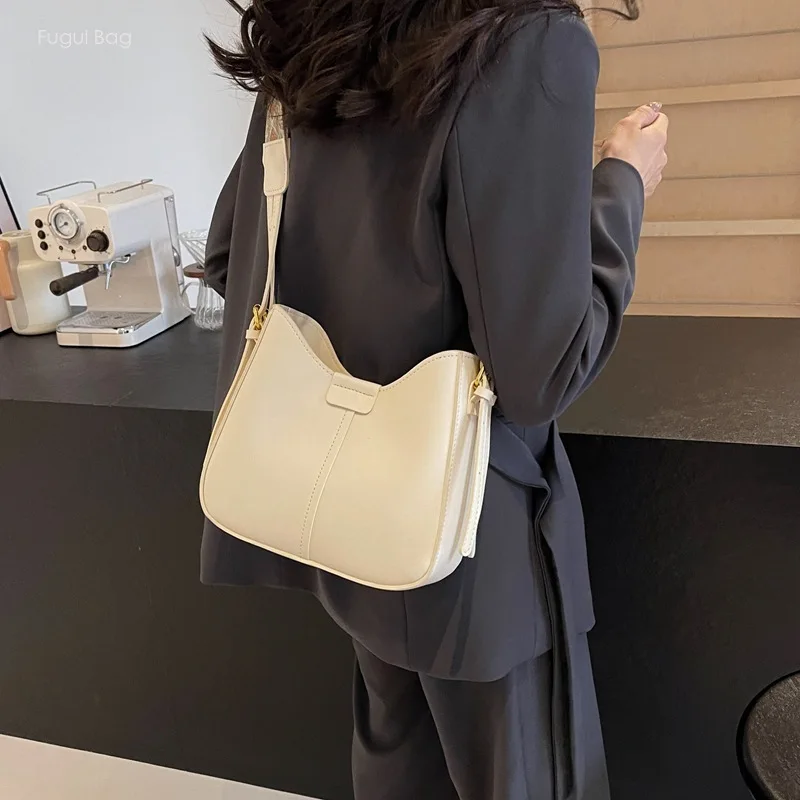 Women's Single Shoulder Crossbody Bag Handbag Fashionable Casual Simple Atmospheric New Wide Shoulder Strap for Commuting