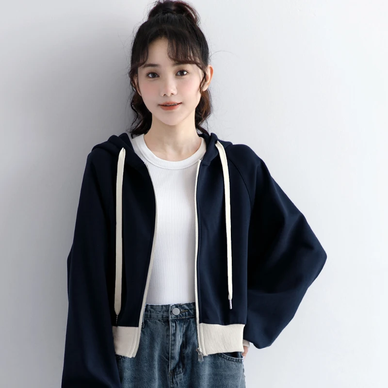 

Куртка женская демисезонная с длинным рукавом, на молнии, с капюшоном