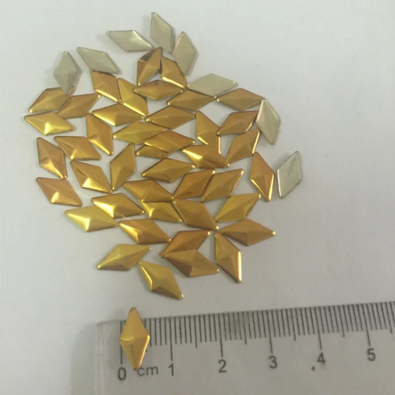 200pcs 6*12mm 골드 마름모/마름모 모양 핫 픽스 스터드 Rhinestuds FlatBack 열전달 펑크 록 스파이크 DIY에 플랫 백 아이언