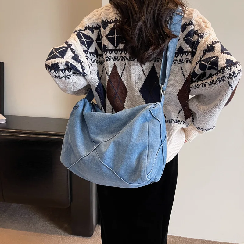 Women's Tote Bag 2024 New Artistic Washed Denim Crossbody Commuting Large Capacity Fashionable Shoulder Bag