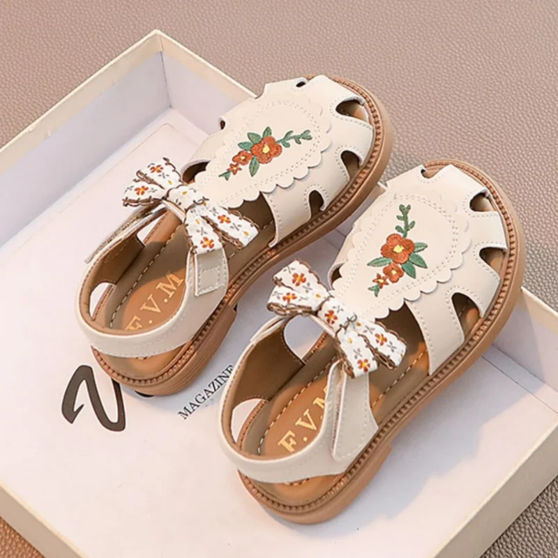 Unishuni Baby Girls Sandal Princess Soft Sole Summer Sandal Child Close Toed Bowknot Beach Shoe with Embroidery Flower Beige 5