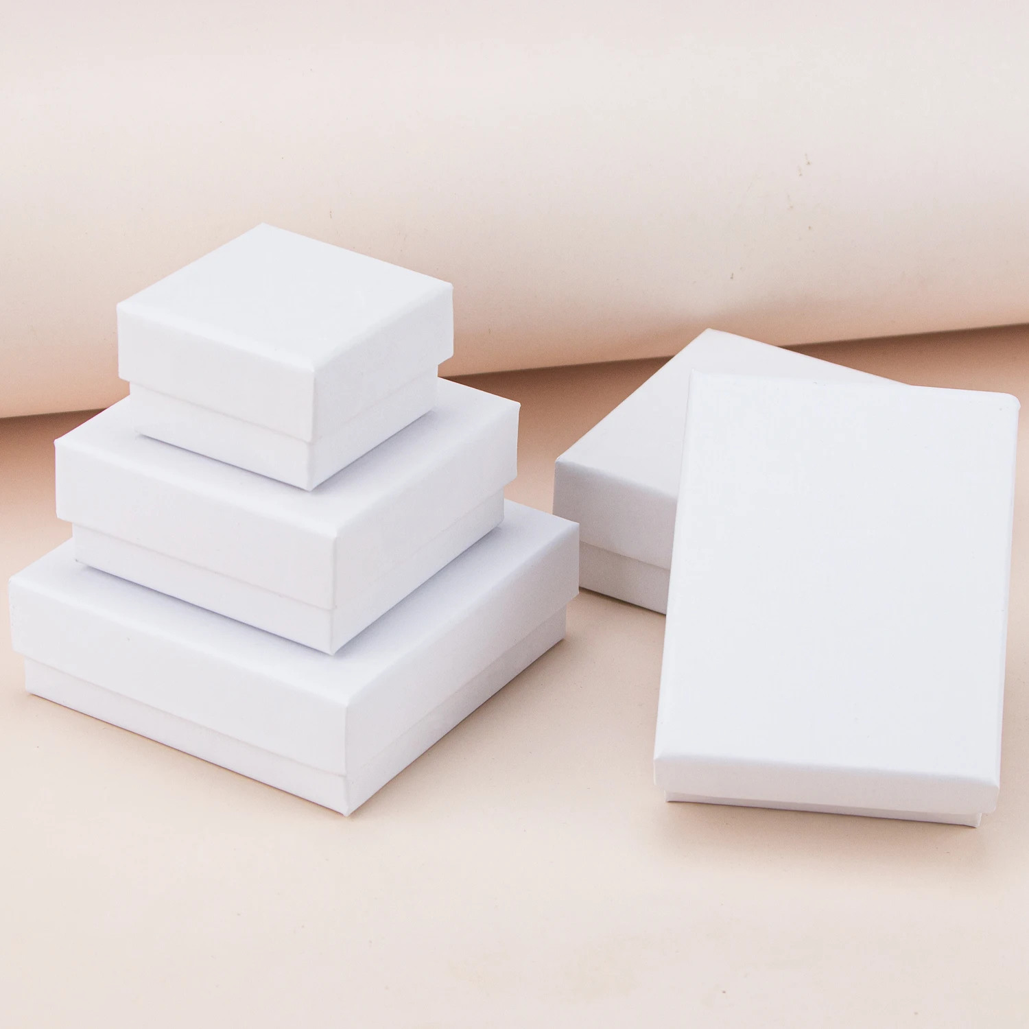 Confezione Regalo Di Gioielli Confezione Di Gioielli Cartone Rettangolare Foderato In Spugna Nera In Pelle Di Mucca Cartone Bianco