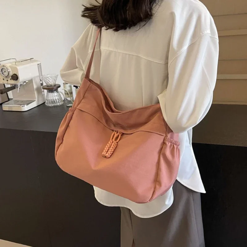 Nylon Hobos Crossbody Bags Solid Casual Zipper Women's Bags 2026 Fashion High Capacity Solid Color Single Shoulder Totes Bag