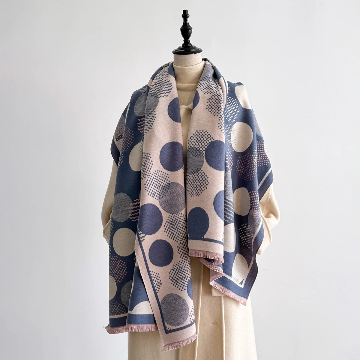 Fashion Women's Faux Cashmere Winter Scarf Vintage Printed Tasseled Shawl Warm Wrap Elegant Accessory Perfect For Winter