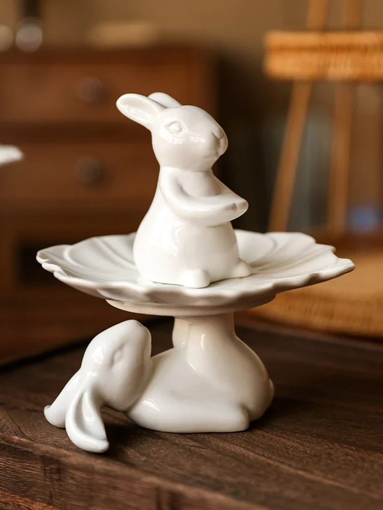 

Поднос керамический под глазурь для торта, белый поднос в Европейском стиле, для домашнего хранения пирожных, фруктов, послеобеденного чая, стеллаж в форме кролика