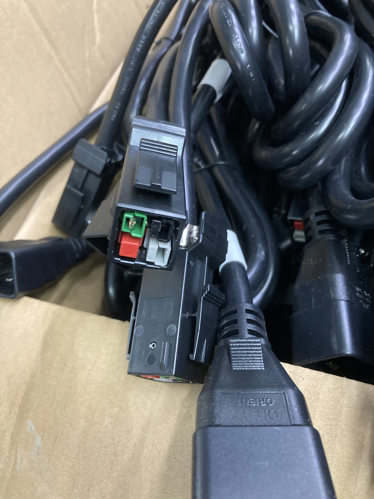 Adaptador do Fio do Soquete do Servidor P14 Plugue 4pin para Romper o Cabo de Alimentação do Ups C19 Pdu Iec C20 a P13 Plug para Antminer S21 - Imagem 5