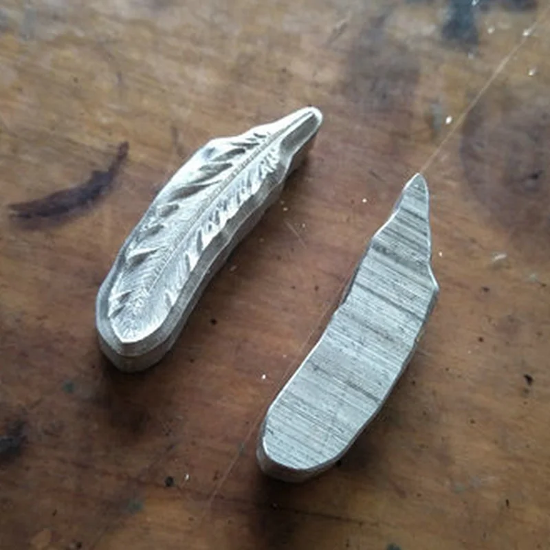 2PCS/set Mini Feather Leather Embossing Mold Branding Aluminum Stamps Leather Craft Stamps