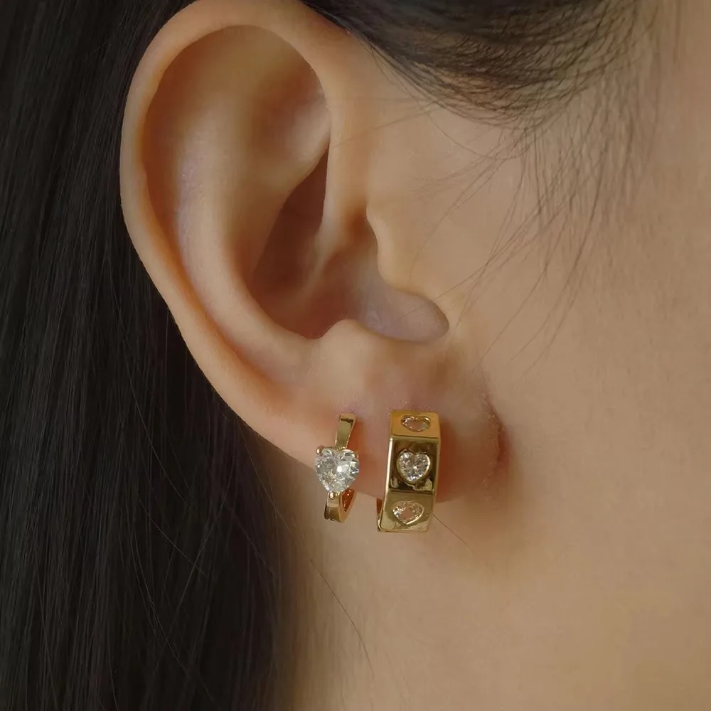 Fashion Hollow Mini Circle Round Hoop Earrings for Women Cute Butterfly Pendant Sparkling CZ Zircon Evil Eye Huggie Ear Buckle