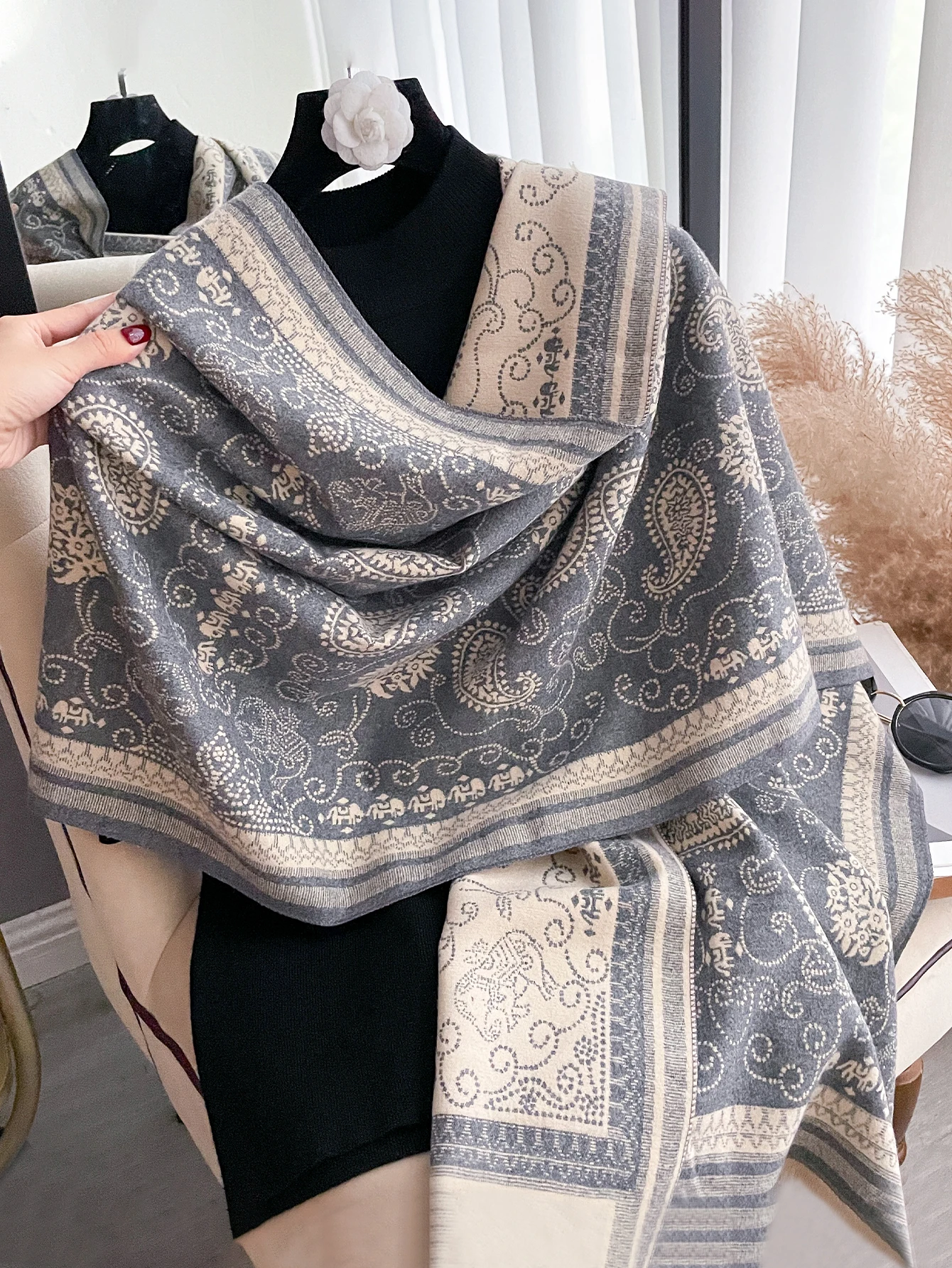 New Bandanna Design Winter Two-Sided Cashmere Jacquard Scarves High Quality Women Thicken Wrap Shawl Ladies Wool Pashmina Scarf