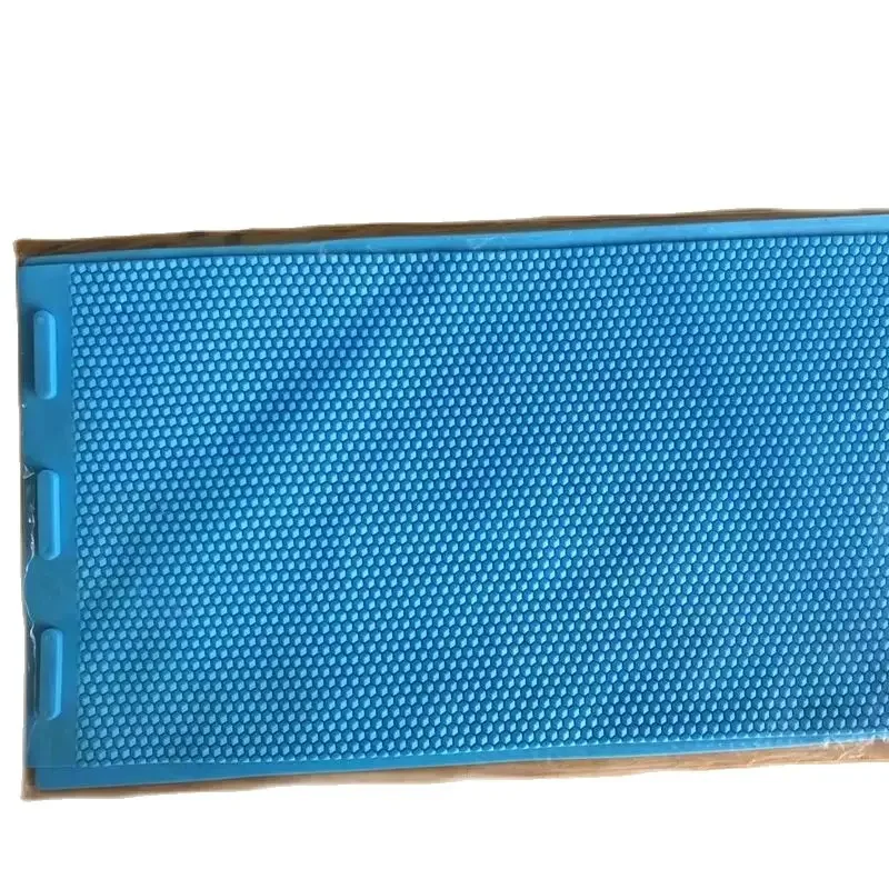 2PCS Rubber Beeswax Press Sheet Mould Foundation Beekeeping Equipment Color Random Bee Hive Basis Press Sheet Mould Tools