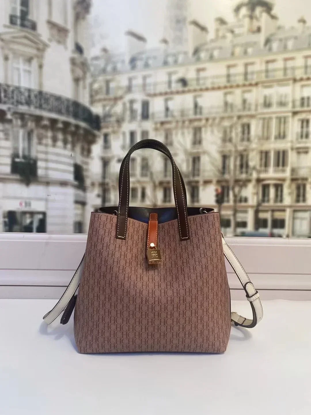 

100% Genuine Cowhide 2024 New High-capacity CHCH HCHC Single Shoulder Diagonal Cross Women's Handbag, Famous Luxury Designer