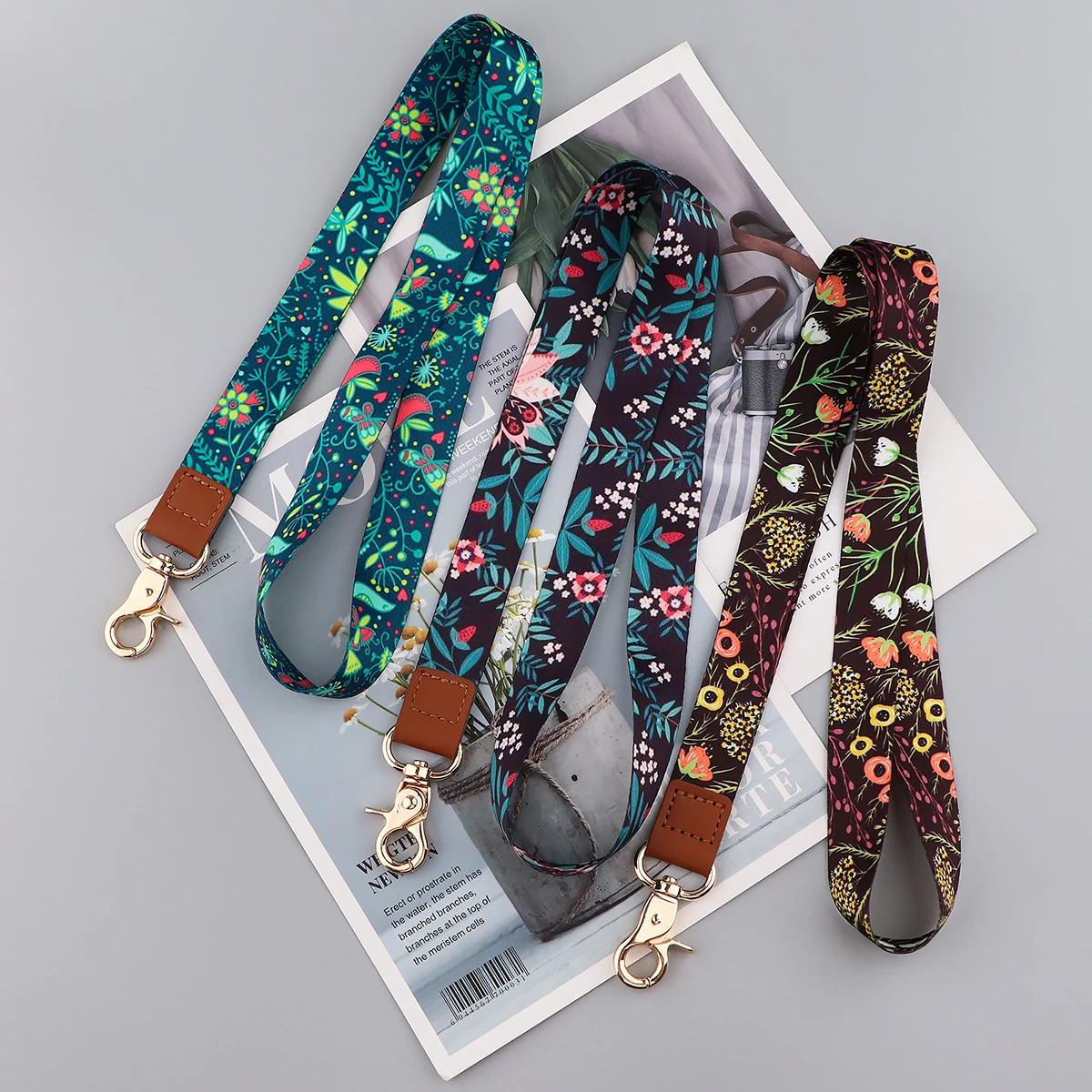 Floral Lanyard Keychain with Rose Design - Stylish Neck Strap for Keys, Phone, ID Badge, and Gifts