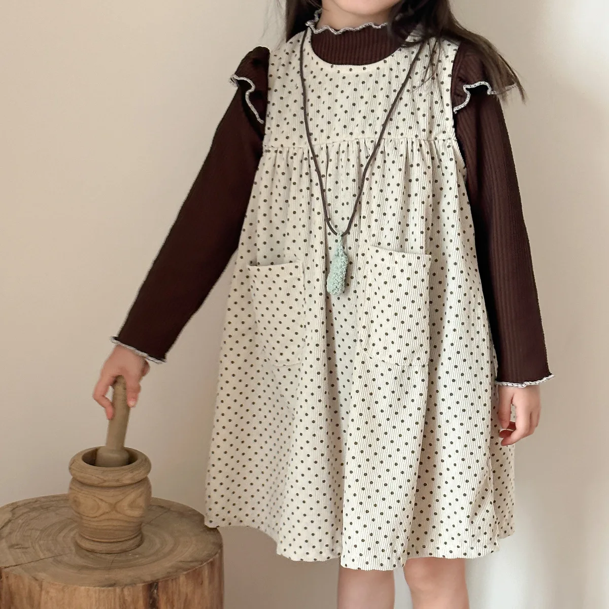 2025 Autumn New Children Sleeveless Dress Corduroy Girls Cute Polka Dot Vest Dress Kids Casual Dress Baby Girl Princess Dress 4 2025 Autumn New Children Sleeveless Dress Corduroy Girls Cute Polka Dot Vest Dress Kids Casual Dress Baby Girl Princess Dress - Image 4
