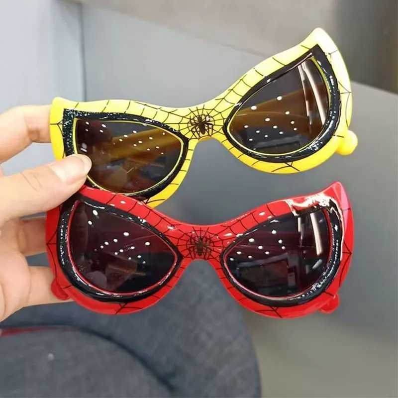 New children's personality fashion boy's Spiderman sunglasses anti-UV children's glasses cartoon sunshade sunglasses