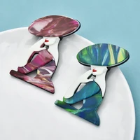 Wuli&baby Acrylic Big Hat Lady Brooches For Women 2-color Modern Girl Figure Party Office Brooch Pin Gifts 4