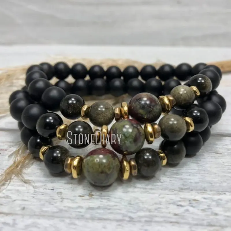 

WMB31620 Dragon Blood Stone And Onyx Wrist Mala Healing Stone Prayer Beaded Spiritual Bracelet Gold Plated