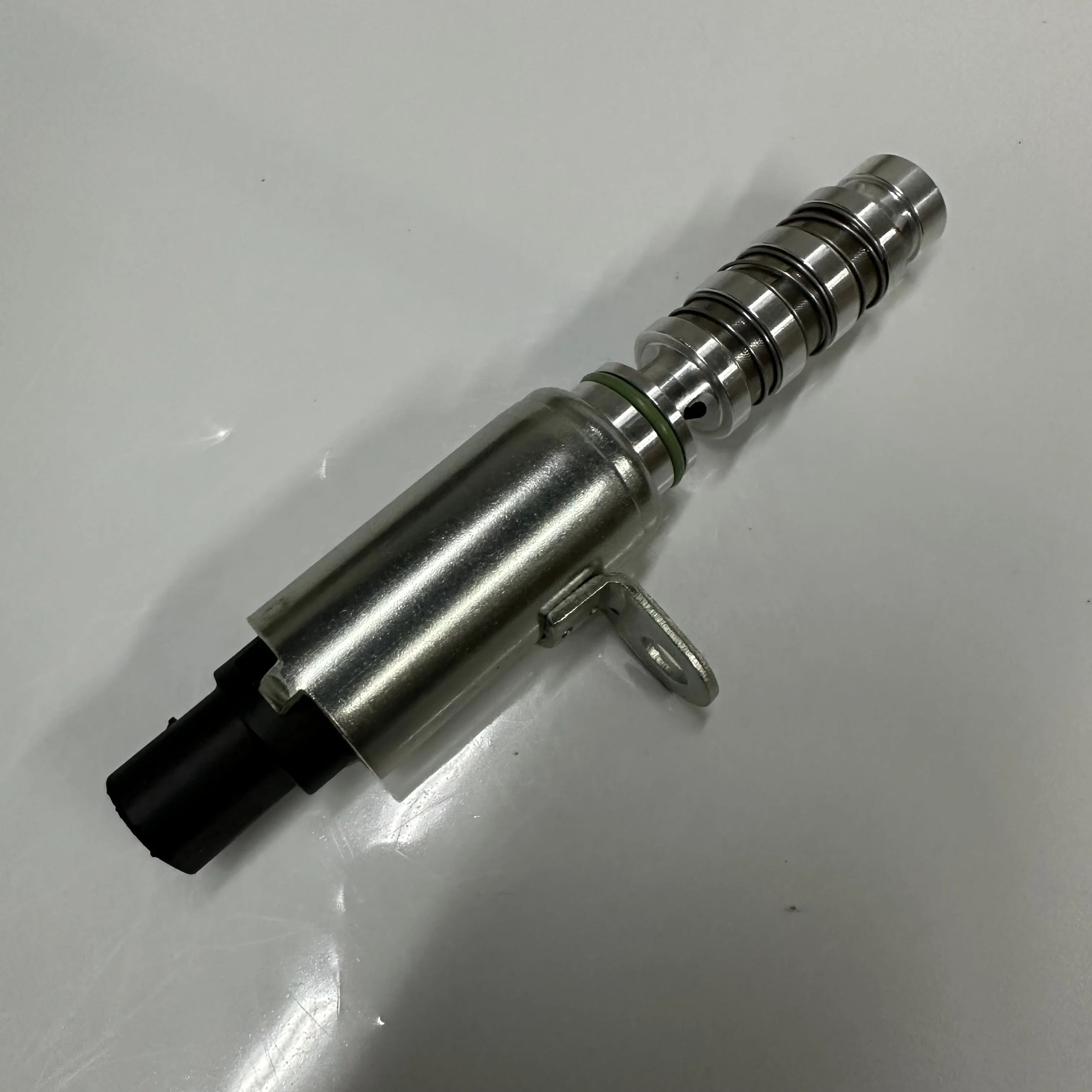 Oil Flow Control Valve-Int 243552E100 24355-2E100 For Hyundai Elantra GLS edan 4-Door 1.8L