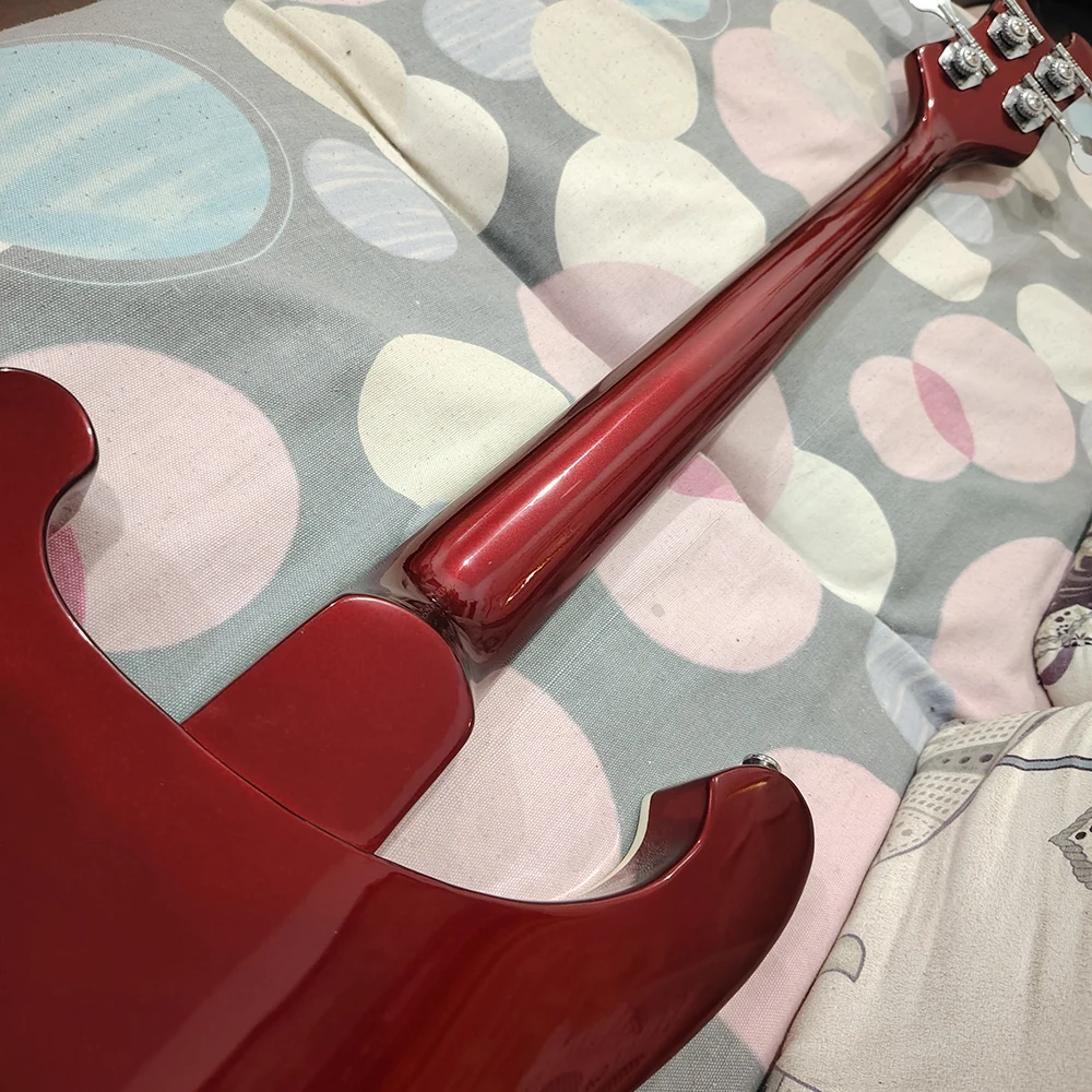 6 string Ri ckenboker Red silver powder BASS electric bass