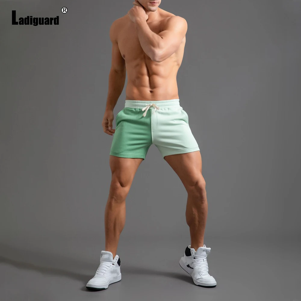 Рисунок 4 - Женские повседневные обтягивающие пляжные шорты