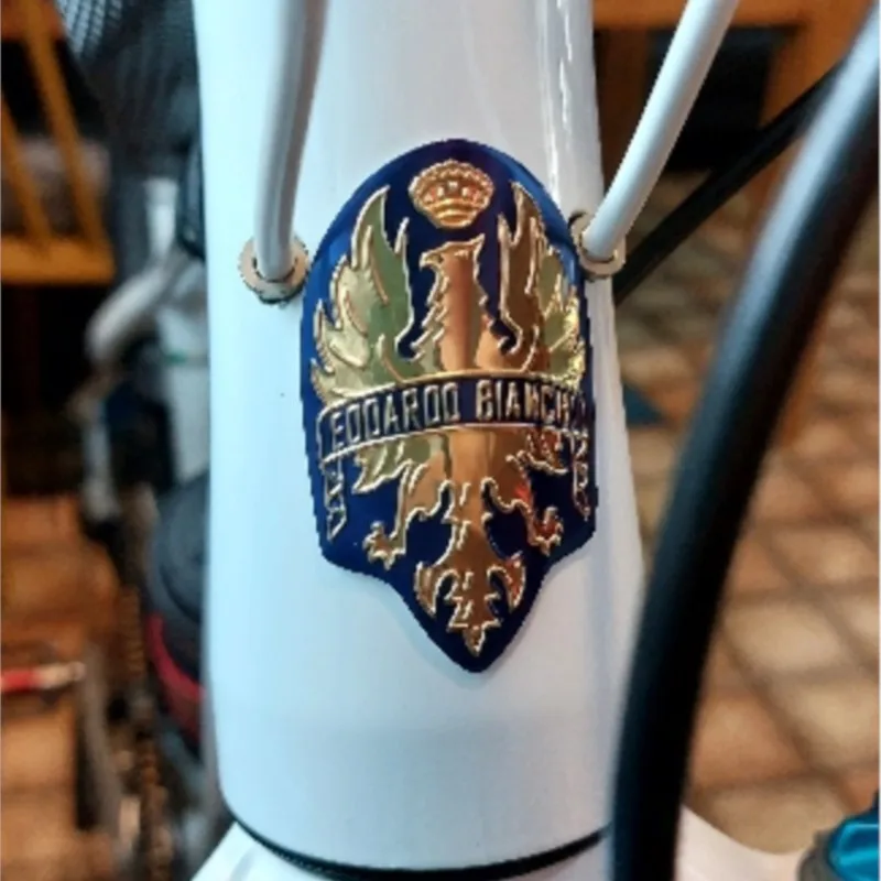 Insigne De Tête De Vélo Ancien – Competition – Argenté – Modèle Universel – Occasion