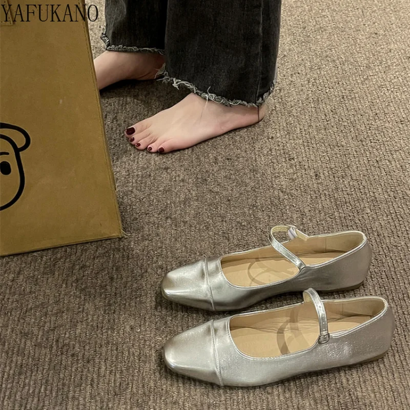 

Туфли женские на плоской подошве, в стиле ретро