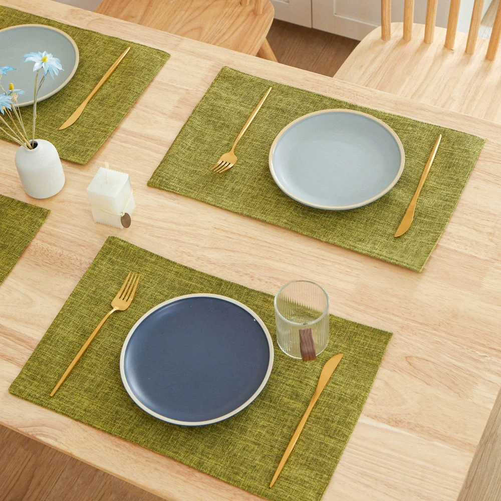 Set of 4 Dual-Layered Faux Linen Heat Resistant Placemats
