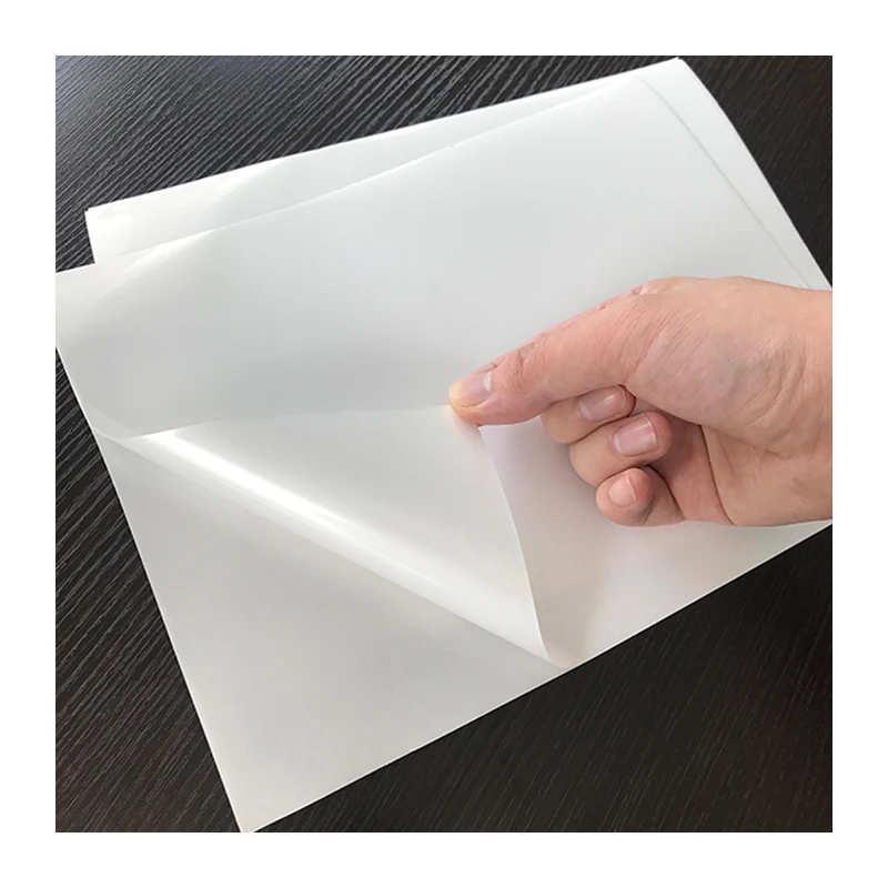 Foglio Di Carta Vuoto Piegato Carta Vuota Mockup Carta In Formato A4 Con Ombre Su Sfondo Isolato 58820059 - Foto 10