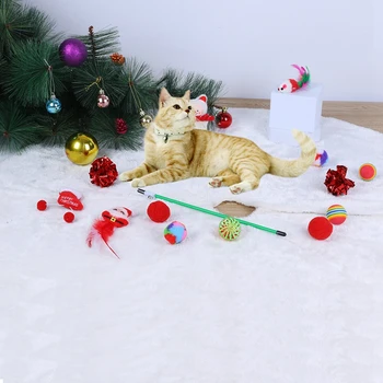 15pcs/set Multi-color Christmas Pet Cat Toy Set Interactive Cat Toys Stick Feather Toy Combination Set PE Sock Packaging Gifts 4