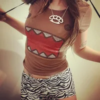 2025 été nouvelles femmes Y2K fille rétro chaud Fix strass Application col rond haut T-shirt drôle Vintage Tama Jun haut 3