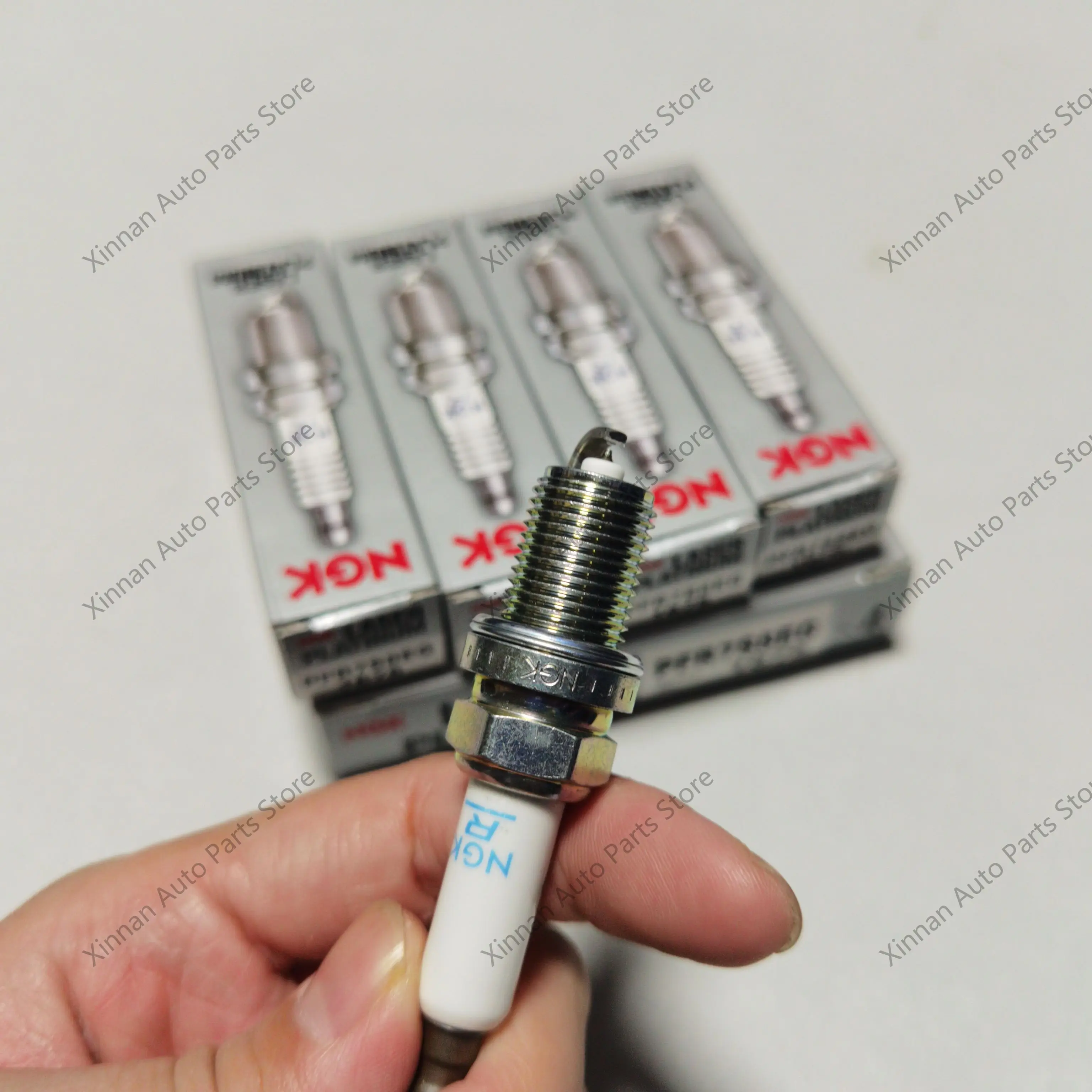 4 Pezzi Candela Originale Dual Platinum Muslimn #1675 Confezione Da 4 Adatta Per A4L Q3 Q5 A6L Magotan