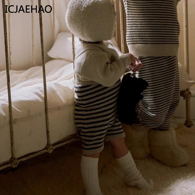 

ICJAEHAO 2024 Kids High Quality Baby Outfit Classic Strap Pants Spring Striped Knitted Strap Shorts South Korea Clothes Matching