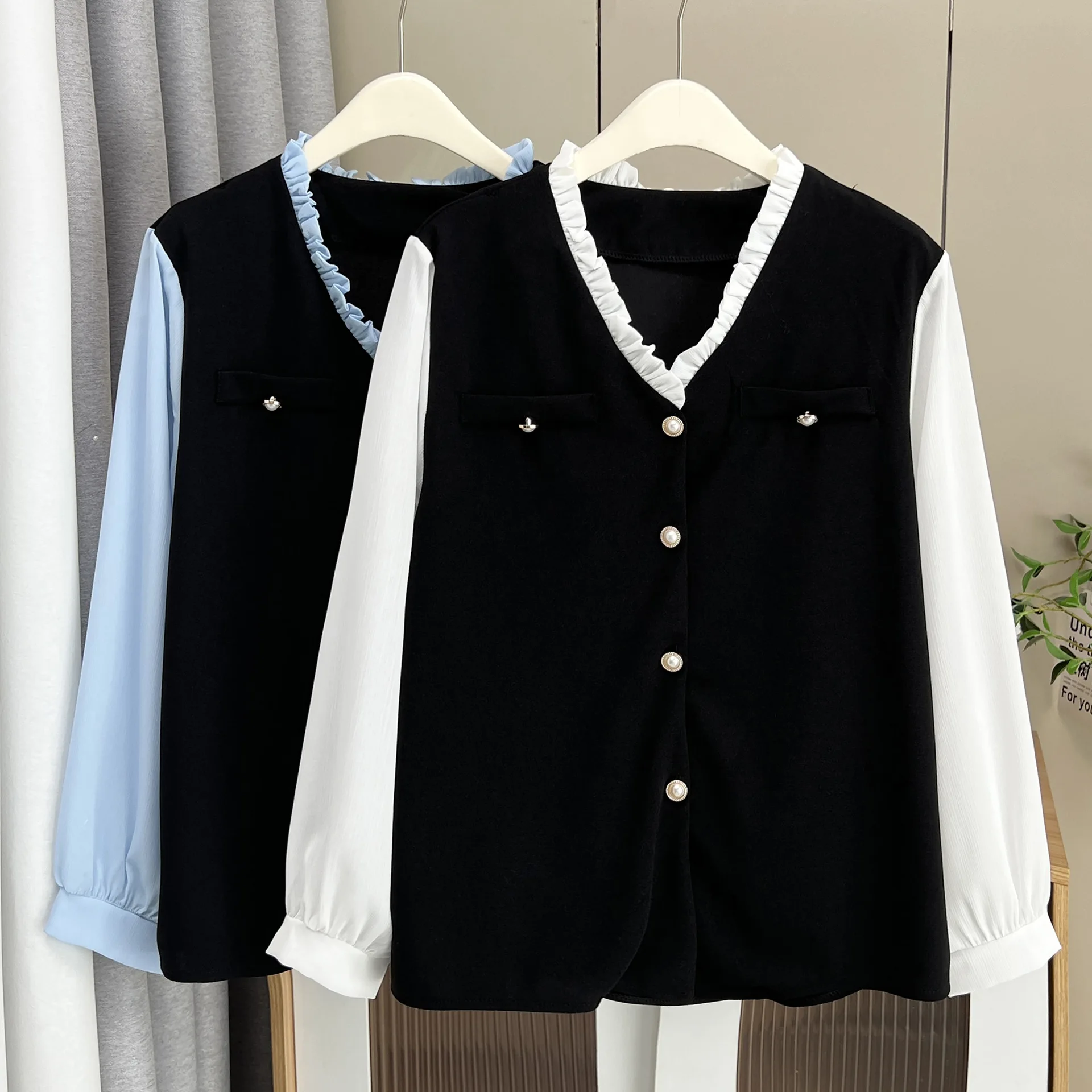 XXXXL Fashion Plus Size Women's Shirt 2025 Autumn New Style Casual V-neck Lace Fake two-piece Shirt 2505