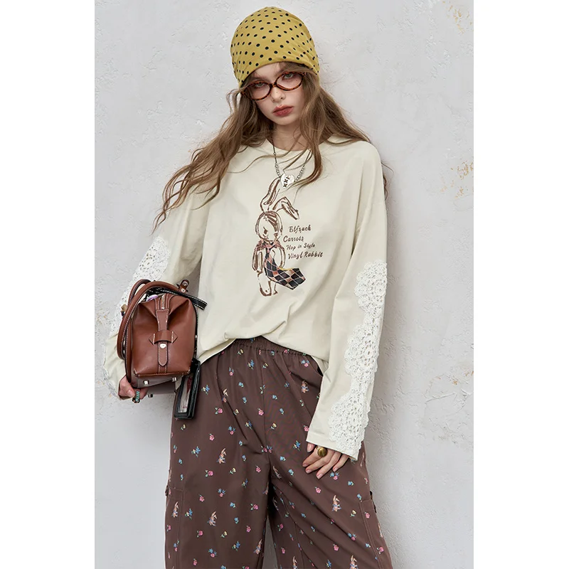 ELFSACK 2025 Women's Casual Loose Fit round Neck Long Sleeve Tee Rabbit Print New Autumn Arrival 2