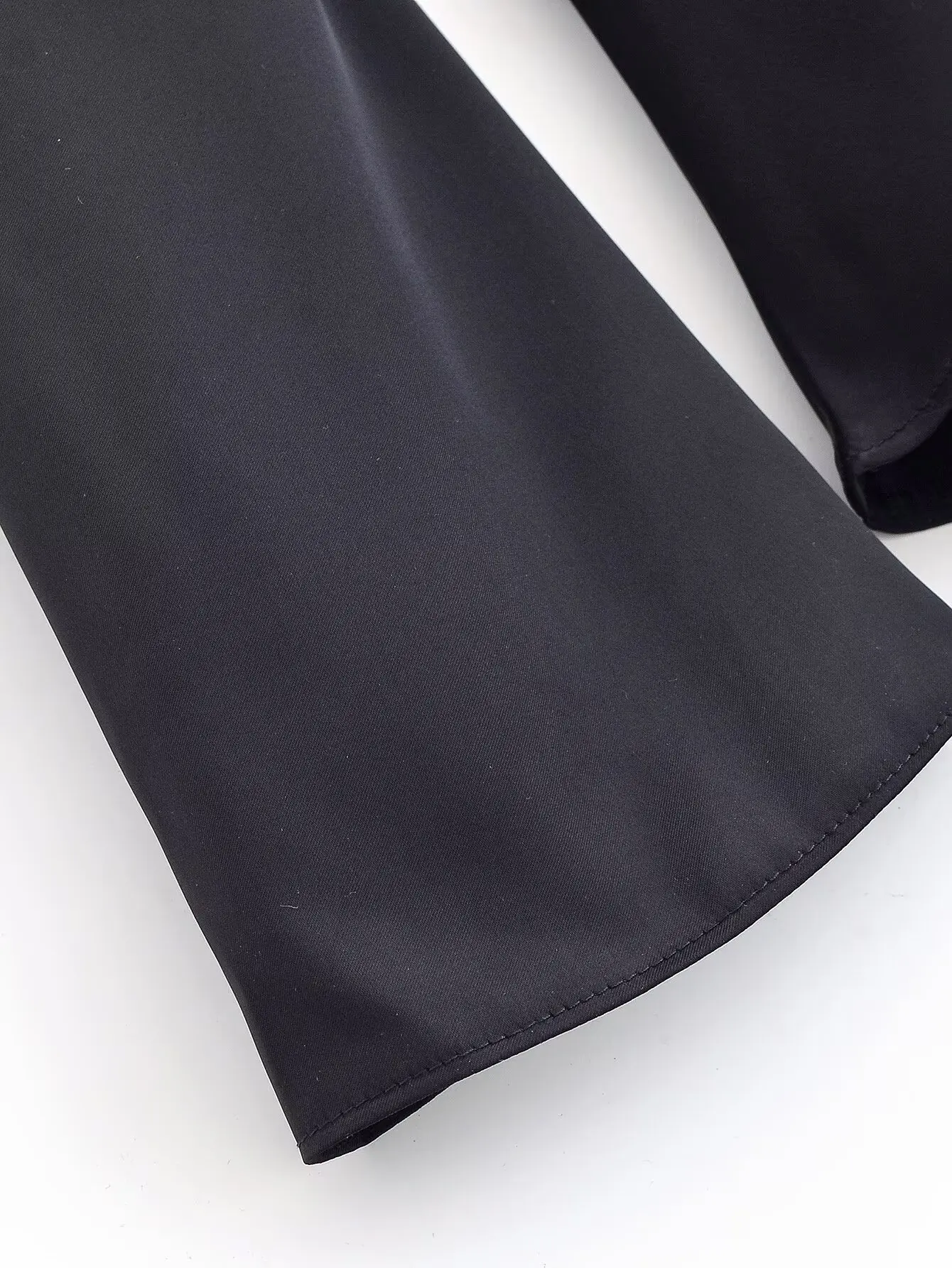 Women Satin V-Neck Scarf Lace-Up Blouses Female Fashion Spring Autumn New Long Sleeved Shirt Lady High Street Chic Ladies' Tops