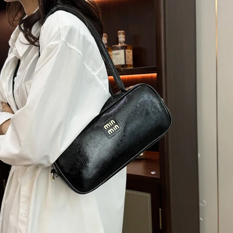 حقيبة ساعي نسائية أنيقة بلون موحد 2025، حقيبة بوسط...