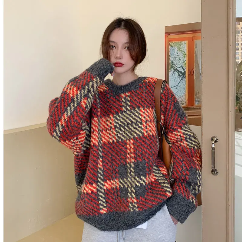 

Winter 2023 New Retro Contrast Houndstooth Lazy Wind Wear Loose Long Sleeve Knitted Sweater Women
