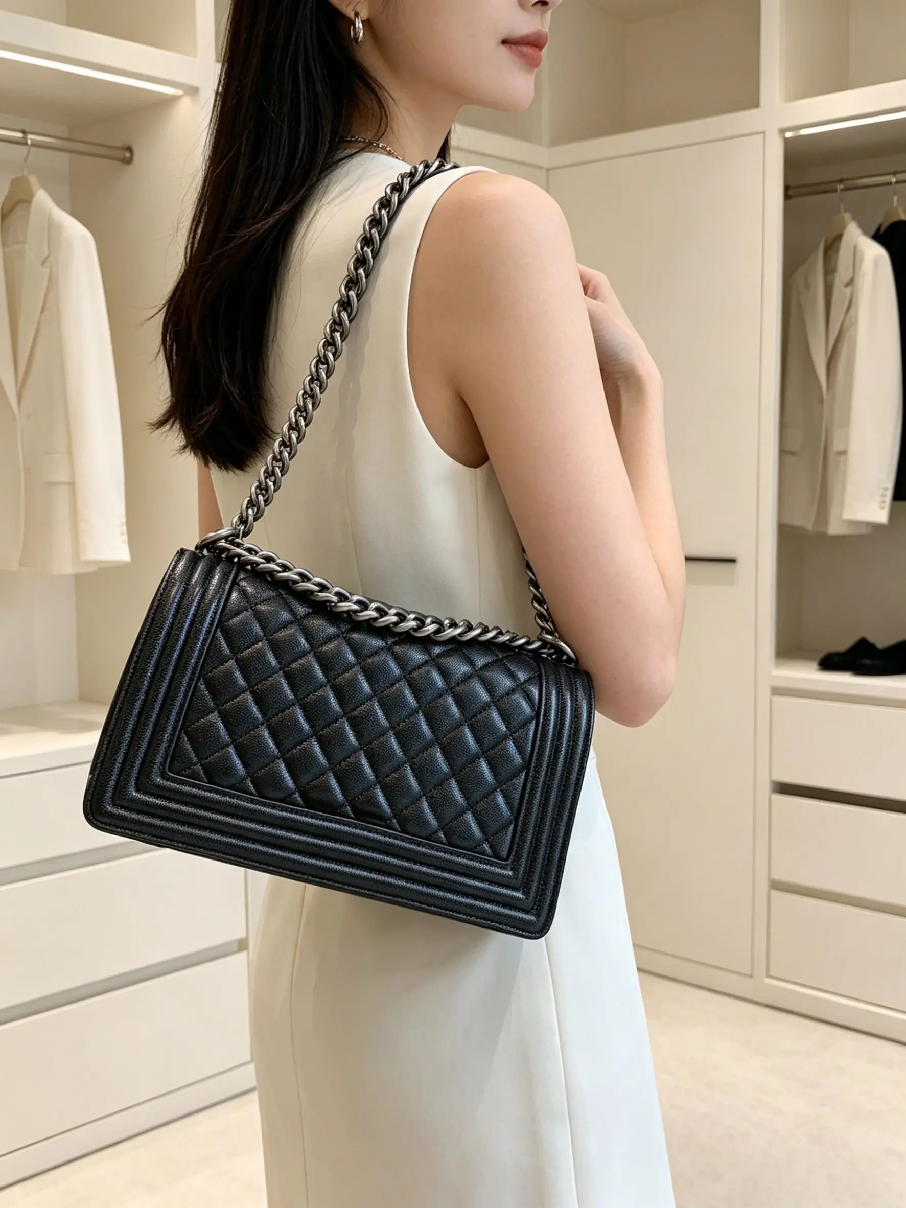 Women Fashion Chain Shoulder Crossbody Bag Embroidery Embossed Pu Leather Small Square Bag Women's luxury designer bags