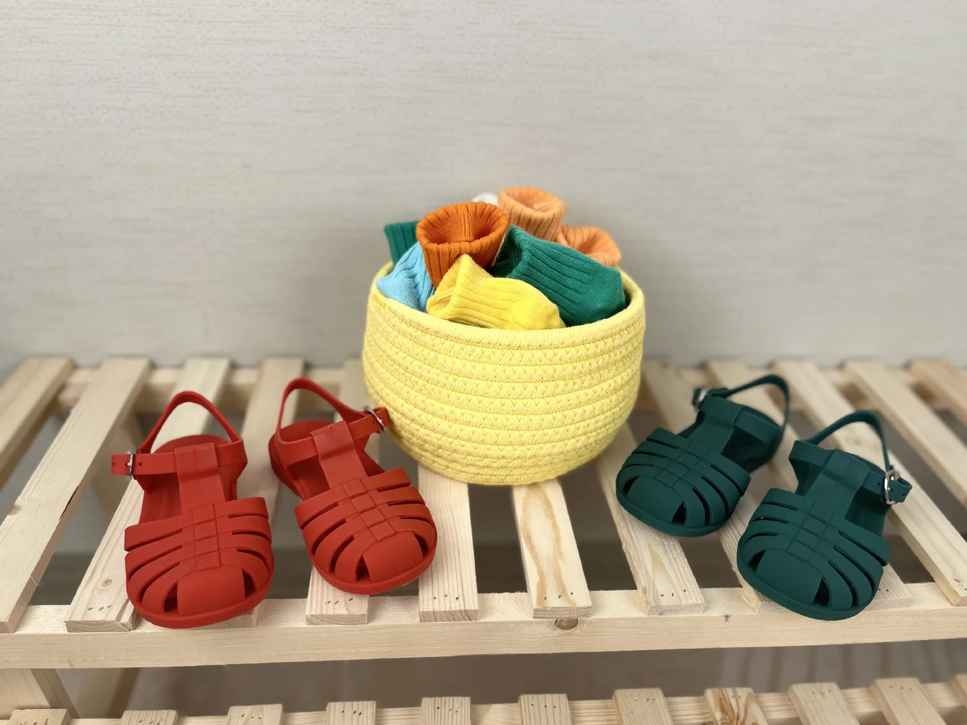Children Summer PVC Baotou Roma Sandals Kids Boy and Girl Fashion Classical Jelly Shoes Soft Sole Flat Baby Beach Shoes SO127 3